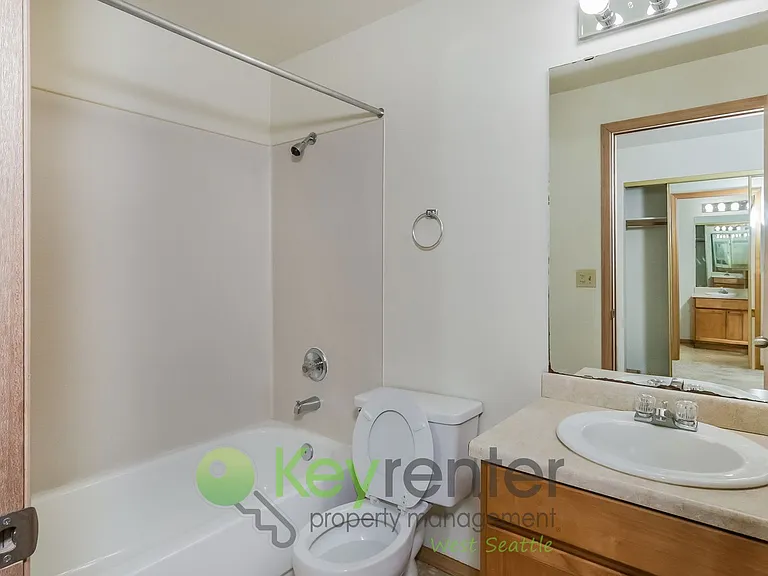 6042 Fauntleroy Way SW — Photo 33