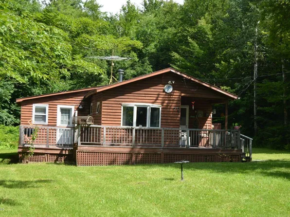 72 Blacksmiths Path, Becket, MA 01223