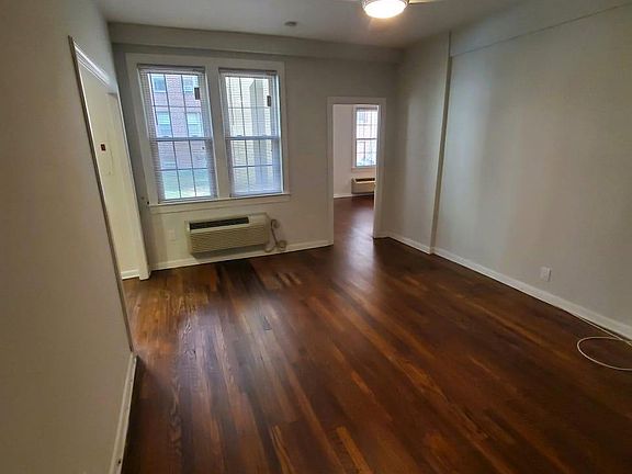 1BR, Apt #04 Living Room