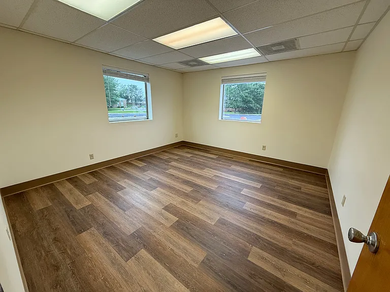 1230 Woodland Dr #117 — Photo 4