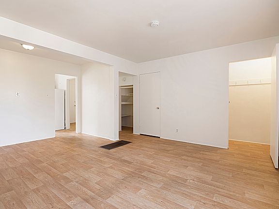 3rd image of 6561-6575 Tait St