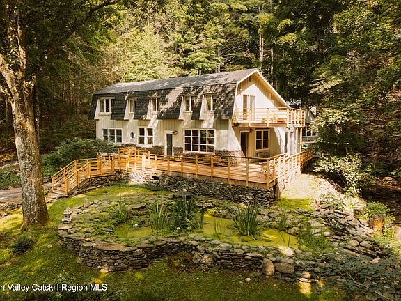 2nd image of 54 Shultis Farm Road