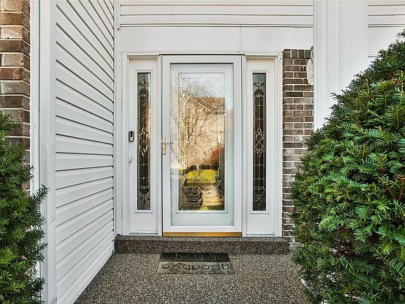 4th image of 13526 Becker Place Dr