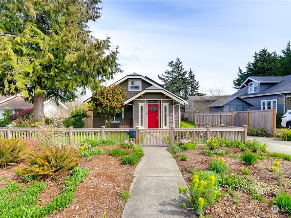 2013 L Avenue, Anacortes, WA 98221