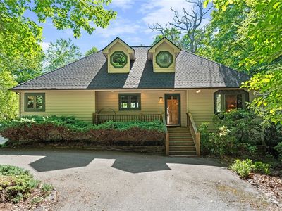 365 Peacock Drive, Blowing Rock, NC, 28605