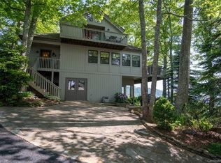 22 Lookout Loop, Burnsville, NC 28714