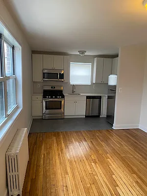 Rented by Voro Purple LLC | media 20