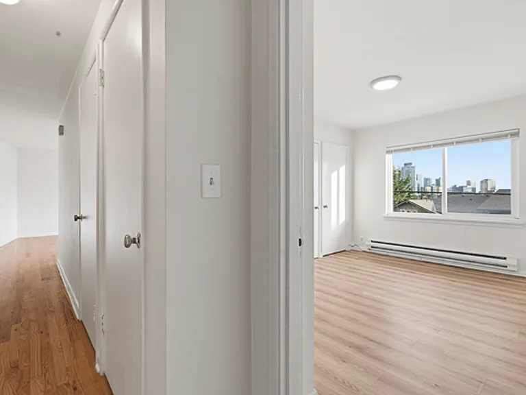 372 Aloha St — Photo 13