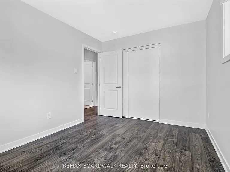 210 Verulam St — Photo 14