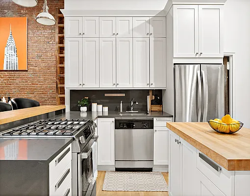 Sold by Compass | media 5
