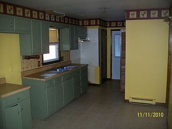 4th image of 21306 Hampton Ave