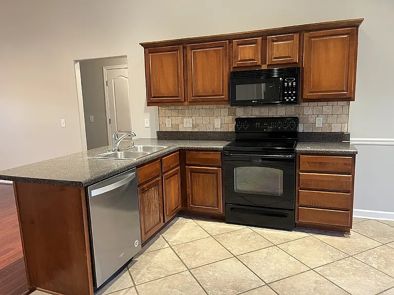 5004 Pelican Ct — Photo 6