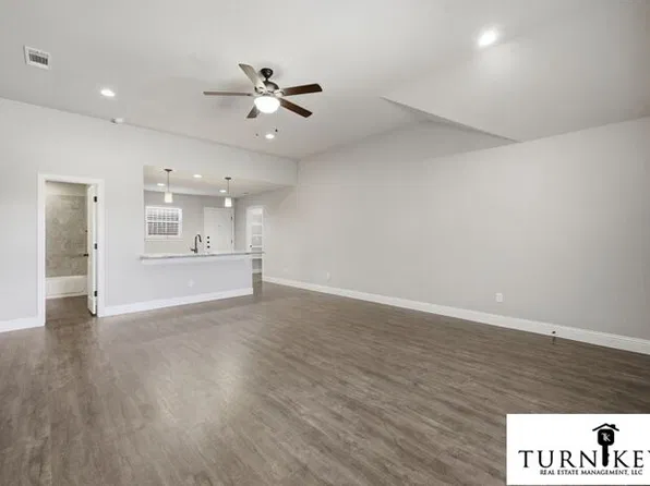 1329 White Sand Dr, Azle, TX 76020
