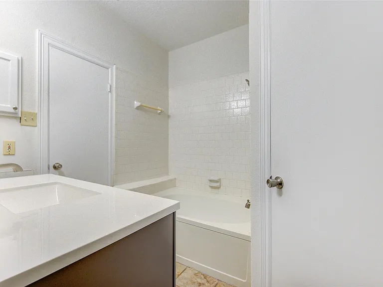308 N Ranch House Rd — Photo 17