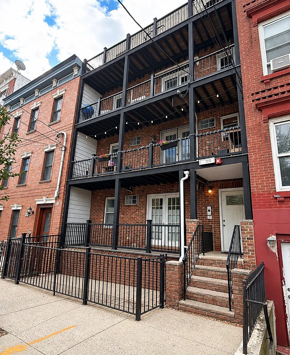 1 bed, $3,300 — Photo 2