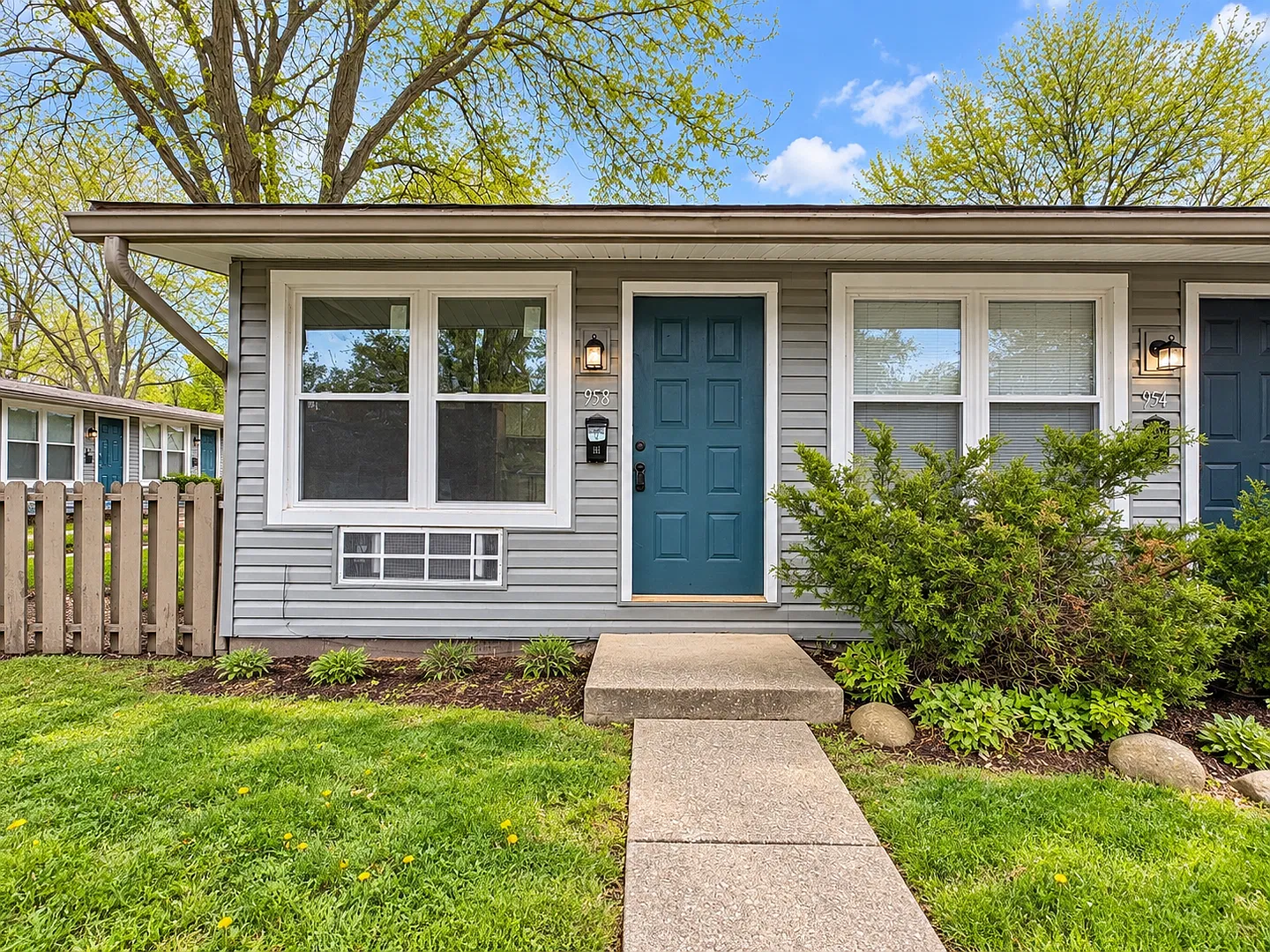 Fresh, Efficient Kent Rental with Water, Sewer & Trash Included — Photo 1