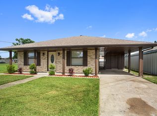 2908 Chalona Dr, Chalmette, LA 70043