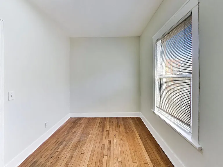 43 N Menard Ave #2 — Photo 33