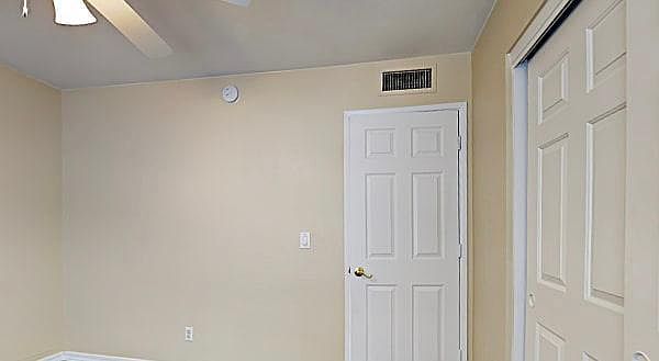 1st image of 1110 W Runion Dr