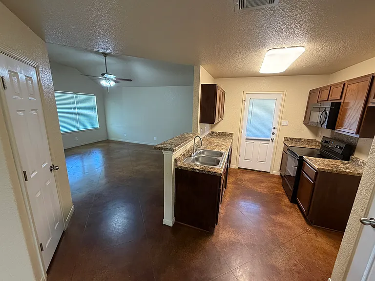 602 Kacie Dr #A — Photo 4