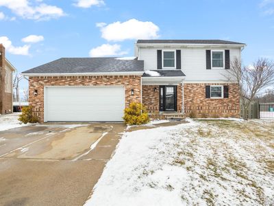 29867 James Ct, Gibraltar, MI, 48173