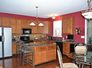 4588 W Bradford Ct, New Palestine, IN