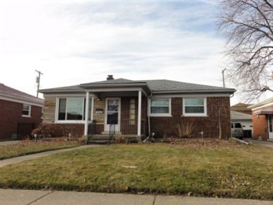 22816 Harper Lake Ave, Saint Clair Shores, MI, 48080