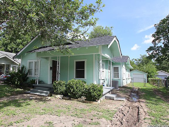 2nd image of 319 Robert E Lee St