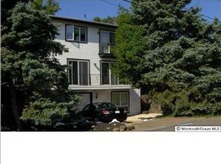 315 Beach Dr, Keyport, NJ 07735
