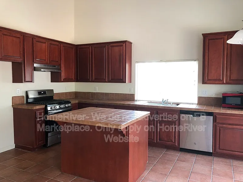 Building Photo - 9867 Tarzo Way