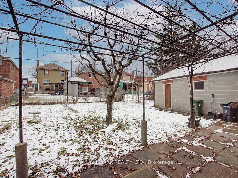 51 Stamford Sq S #BASEMENT — Photo 4