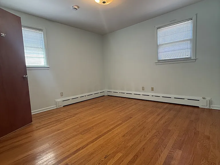 164 Terrace Ave — Photo 8