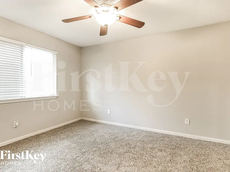 3815 Derbyhall Dr — Photo 9