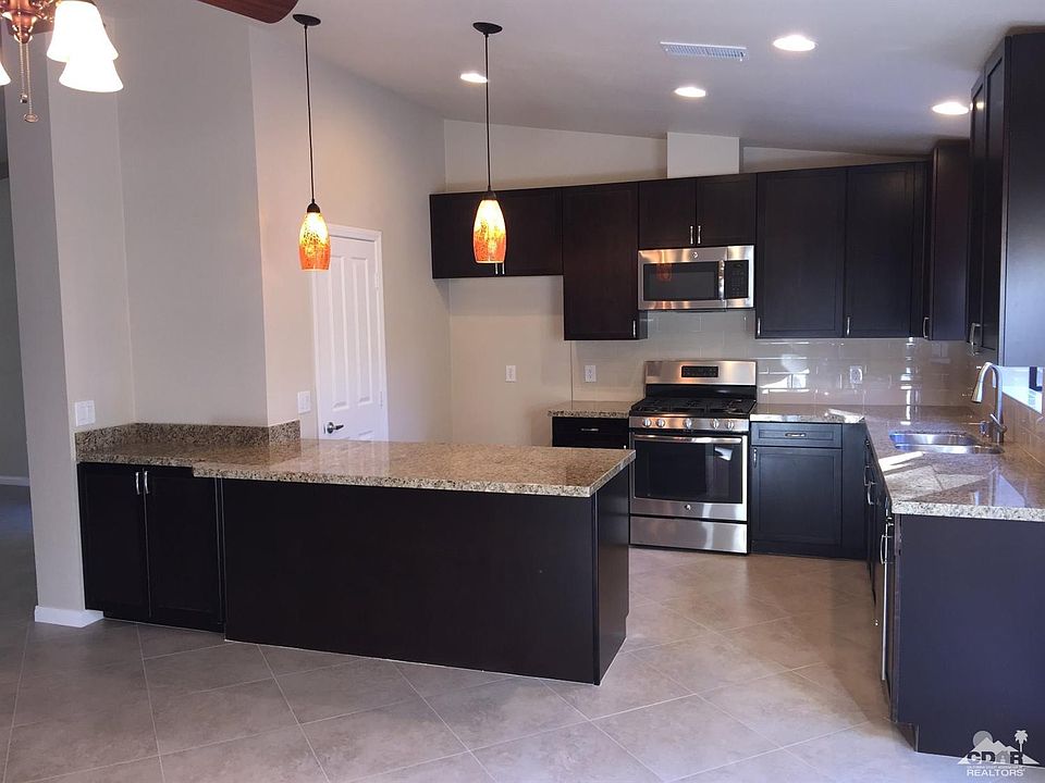 1st image of 54215 Avenida Mendoza