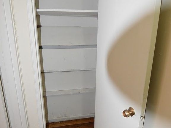 5th image of 1725 E 12th St #L