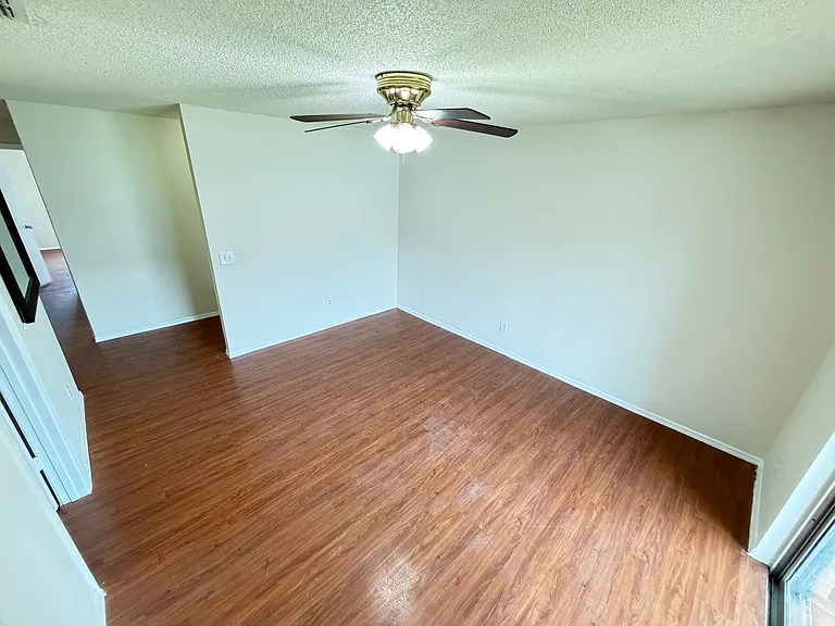 4124 Pershing Pointe Pl #4 — Photo 7