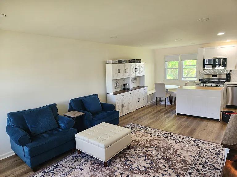 1318 Kenwood Rd — Photo 13