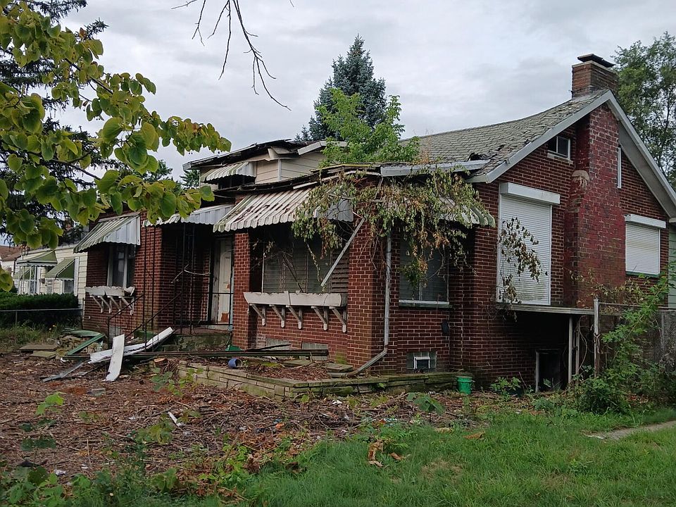 2nd image of 2144 Tennessee St