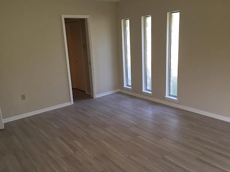 724 Whispering Oaks Dr — Photo 21