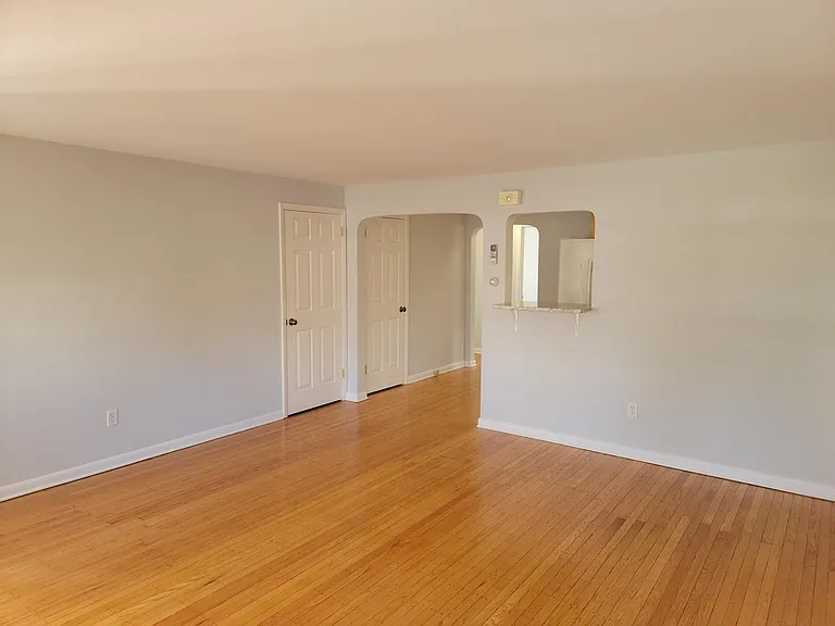 230 N Essex Ave #A — Photo 8