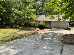 8967 Bentwood Ln, Riverdale, GA 30274