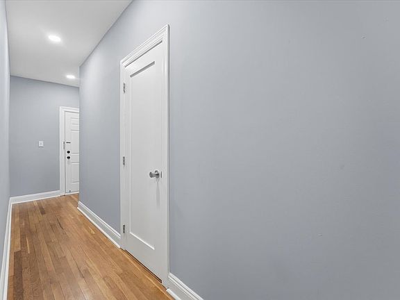 5th image of 6045 Boulevard East Unit E4