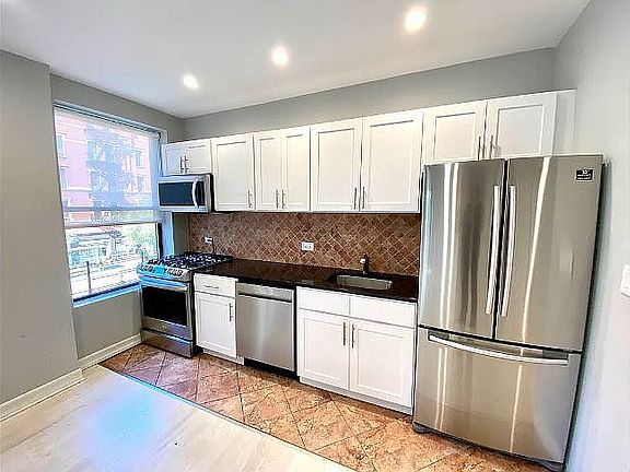 5th image of 76 W 69th St APT 2S