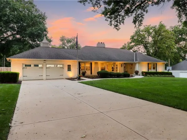 9825 Overbrook Rd, Leawood, KS 66206