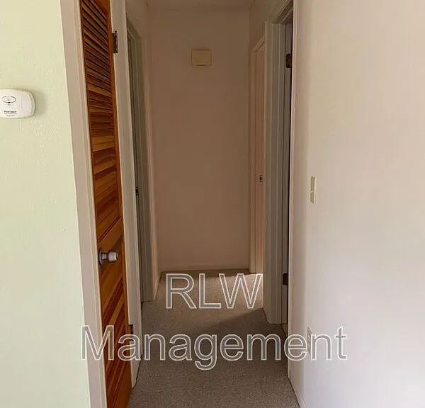 44 S Kentucky Ave — Photo 24