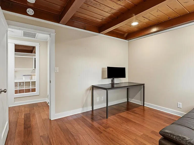 599 Borregas Ave — Photo 27