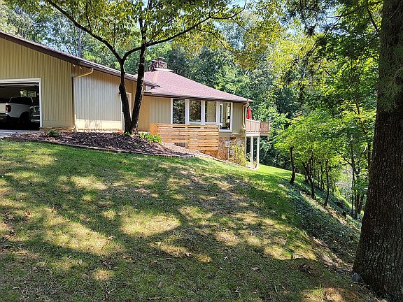 3rd image of 1112 Harbour View Dr