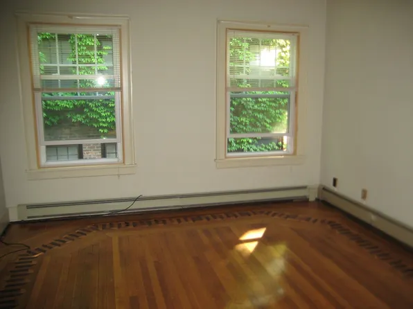 Amherst Woods Apartments, 1392-1396 Amherst St #1392-2, Buffalo, NY 14216