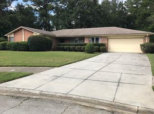 9148 Southwark Dr N, Jacksonville, FL 32257