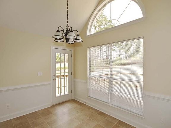4th image of 125 Sweet Auburn Ln